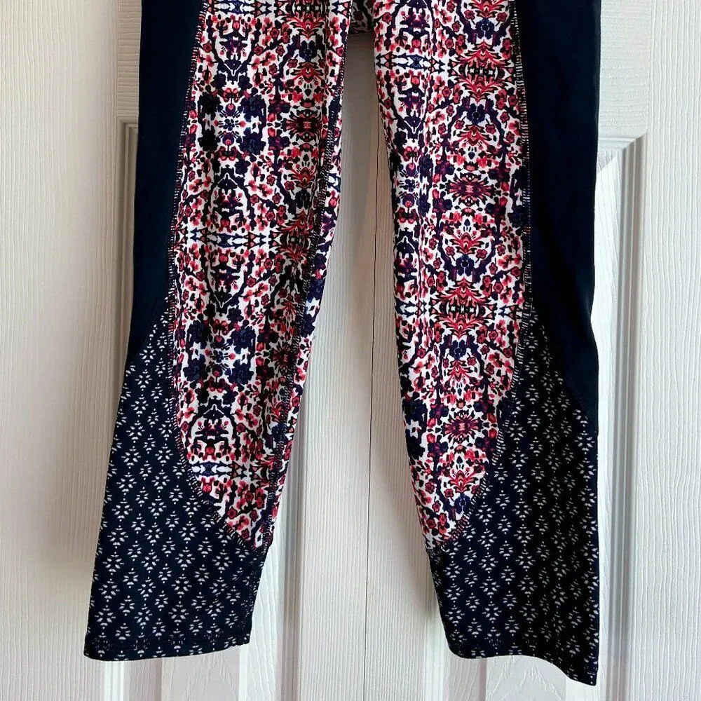 Athleta Leggings Women's XS Navy & Coral Floral Athletic Capris Activewear